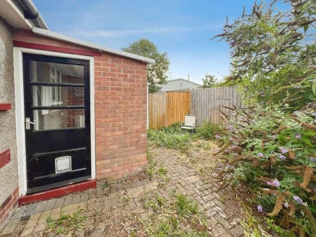1 bed house for sale