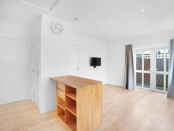 1 bed house for sale