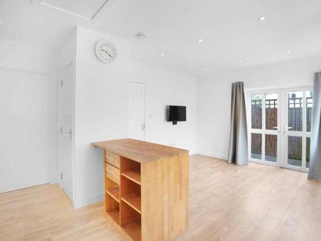 1 bed house for sale