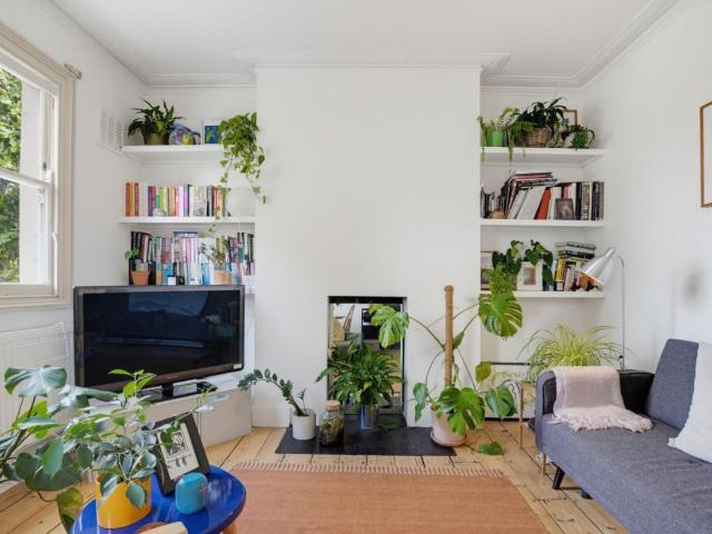 1 bed house for sale