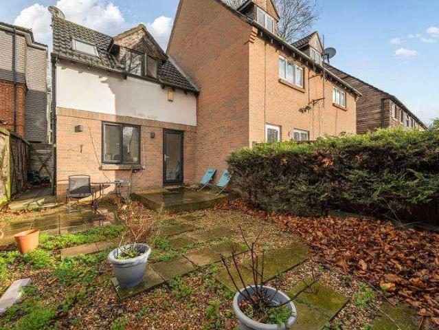1 bed house for sale