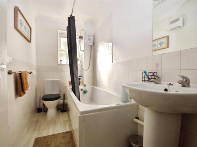1 bed house for sale