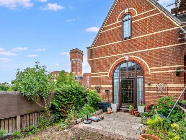1 bed house for sale