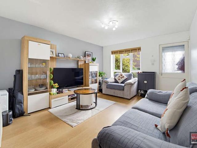 1 bed house for sale