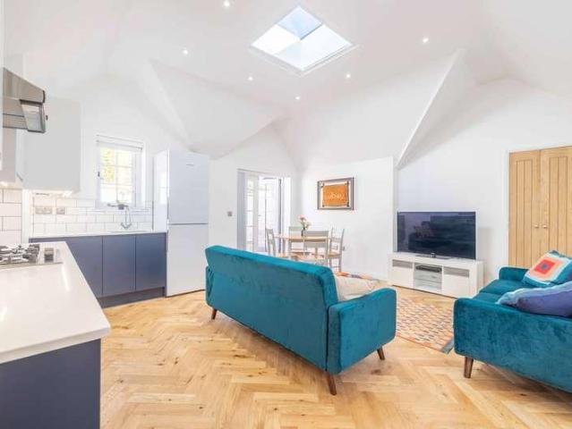 1 bed house for sale