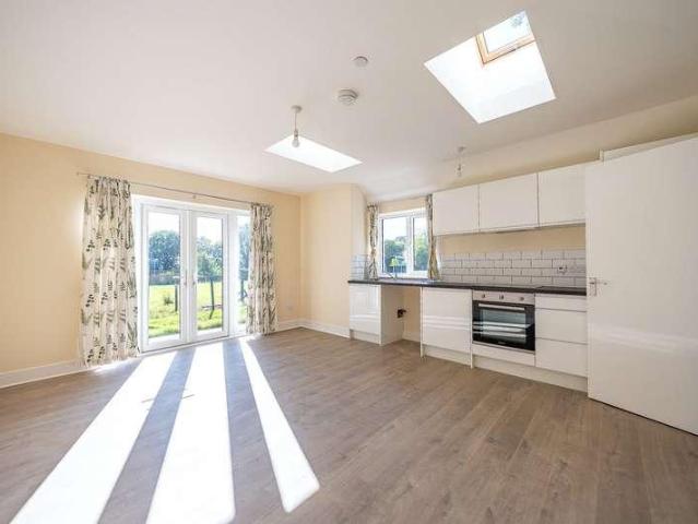 1 bed house for sale