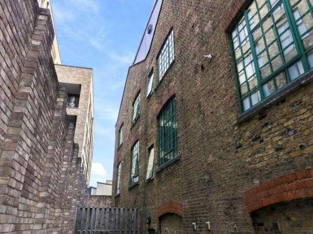 1 bed house for sale