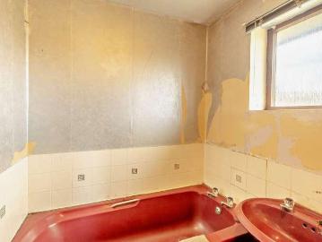 1 bed house for sale