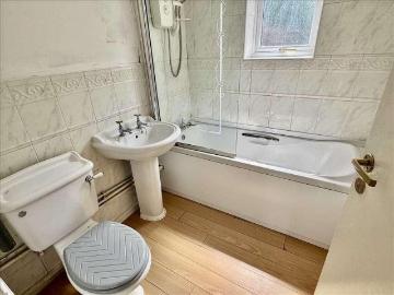1 bed house for sale