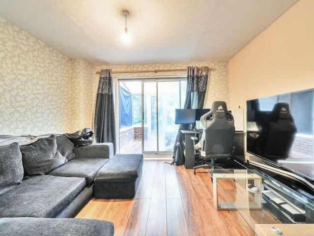 1 bed house for sale