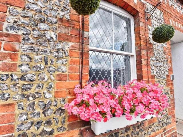 1 bed house for sale