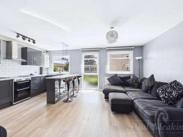 1 bed house for sale