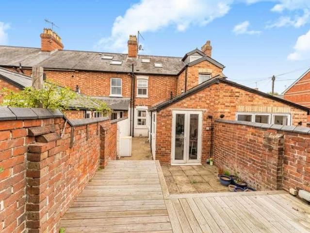 1 bed house for sale