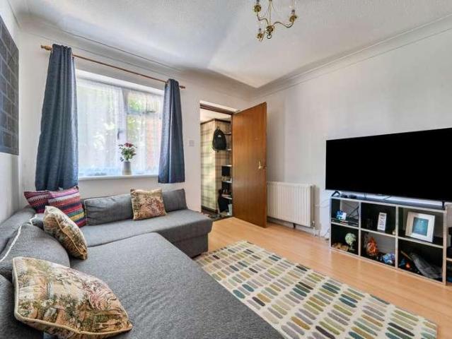1 bed house for sale