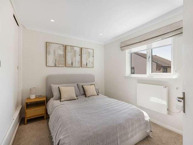 1 bed house for sale