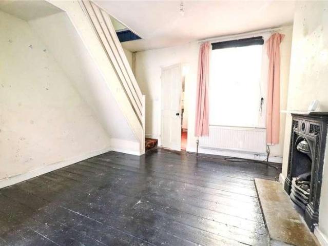 1 bed house for sale