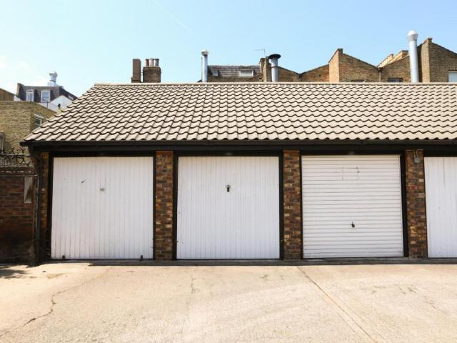 1 bed house for sale