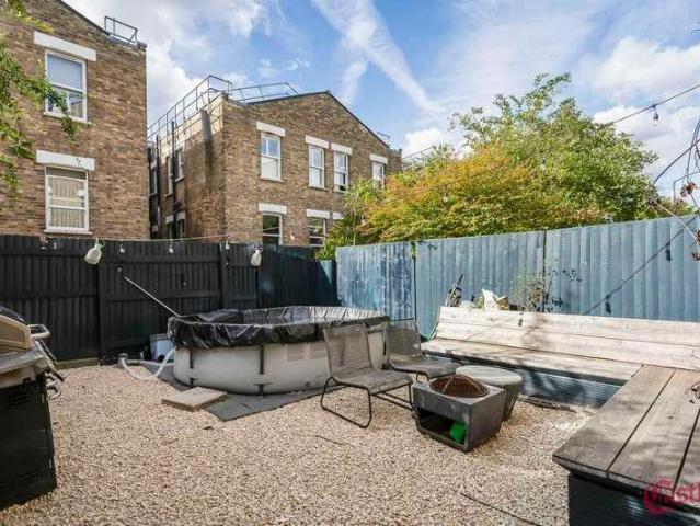 1 bed house for sale
