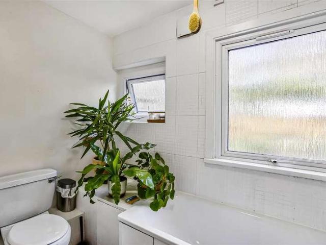 1 bed house for sale