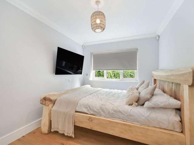 1 bed house for sale
