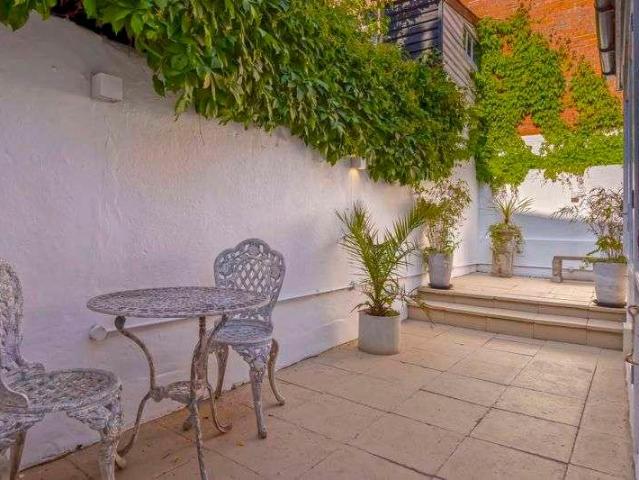 1 bed house for sale