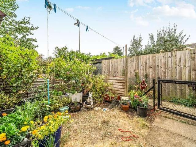 1 bed house for sale