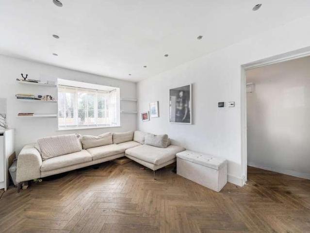 1 bed house for sale