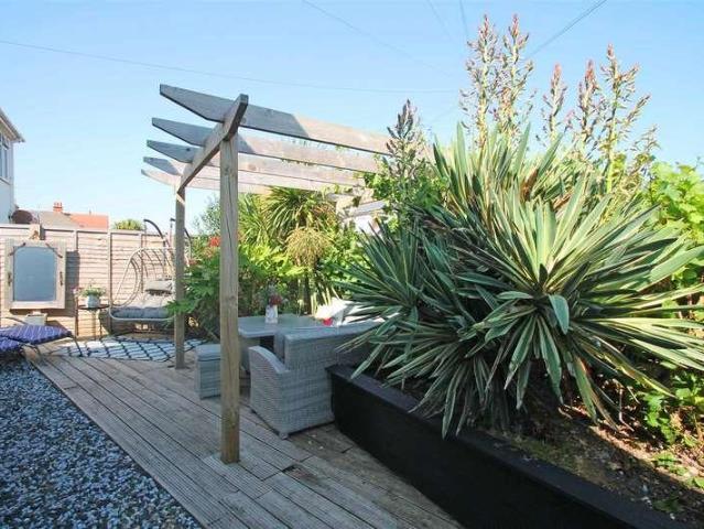 1 bed house for sale