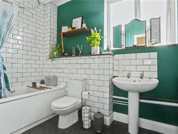1 bed house for sale