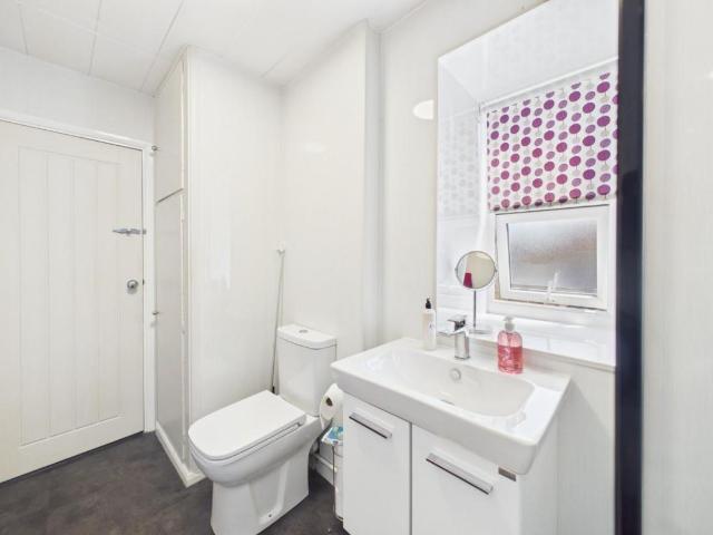 1 bed house for sale