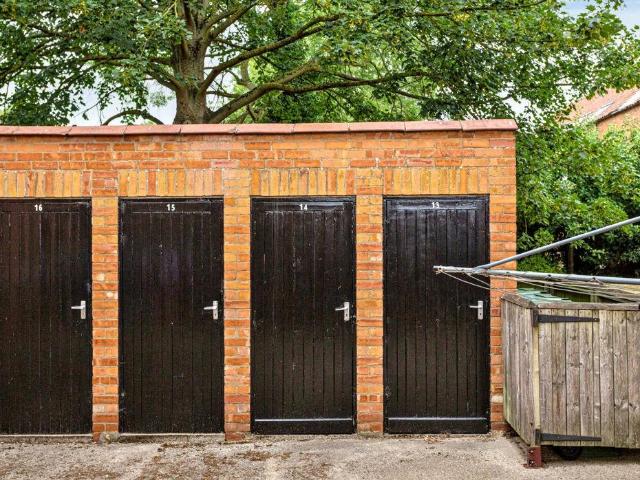1 bed house for sale