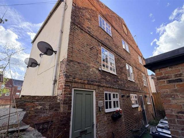 1 bed house for sale