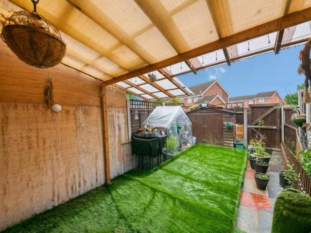 1 bed house for sale