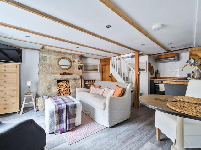 1 bed house for sale