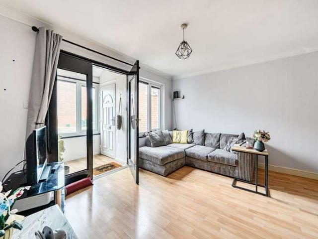 1 bed house for sale