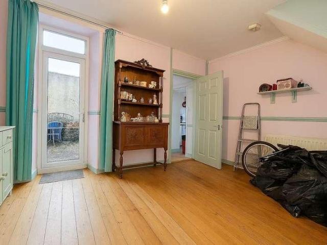 1 bed house for sale