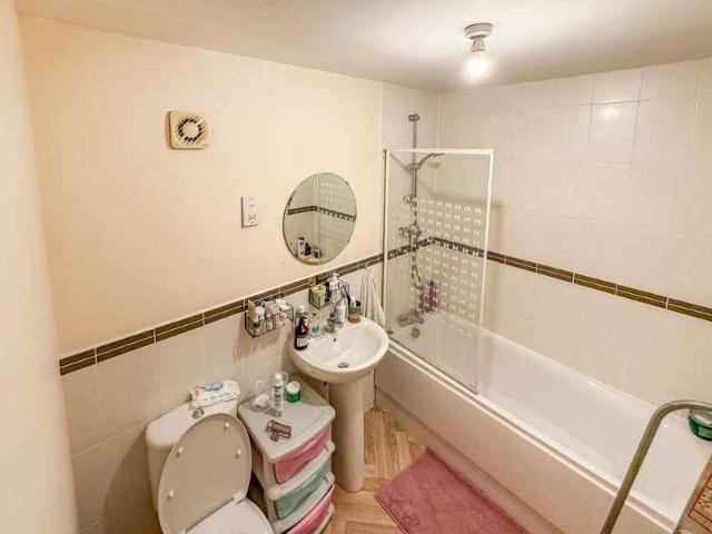 1 bed house for sale
