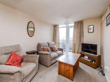 1 bed flat for sale