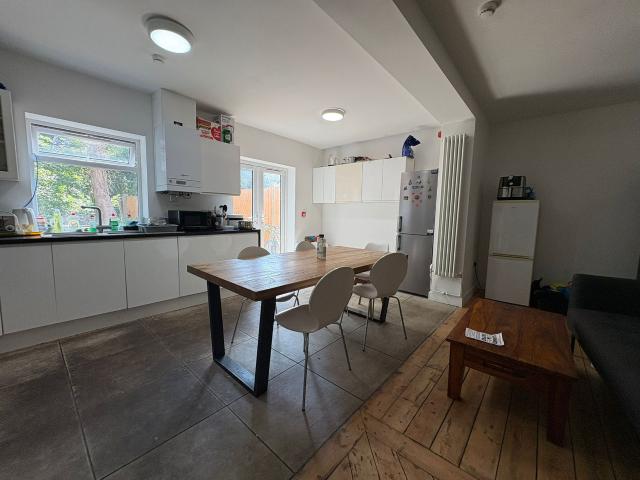 1 bed house of multiple occupation to rent in Church Hill Road, Oxford, OX4