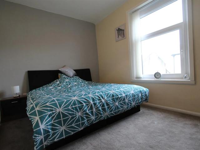 1 bed house share to rent in Briercliffe Road, Burnley, BB10