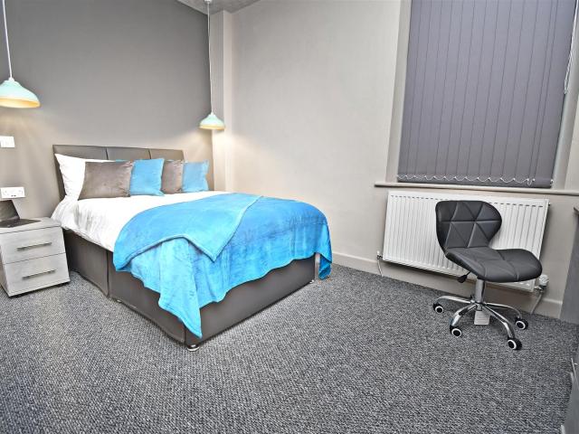 1 bed house share to rent in Coal Clough Lane, Burnley, BB11