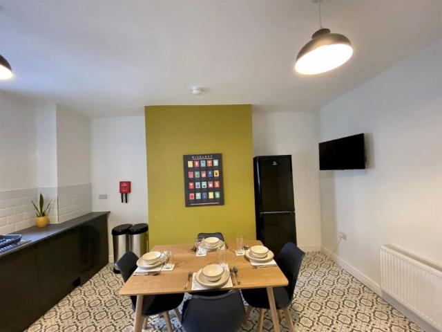 1 bed house share to rent in Green Street, Burnley, BB12