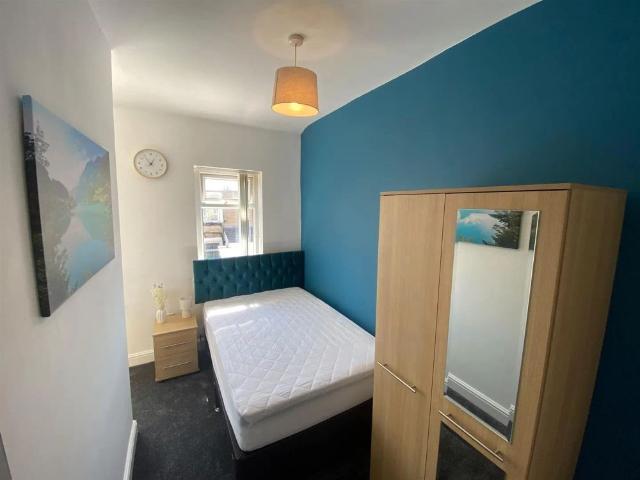 1 bed house share to rent in Prestwich Street, Burnley, BB11