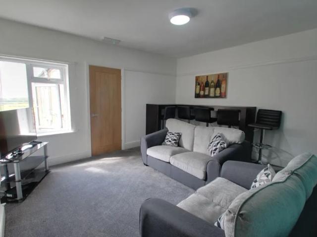 1 bed house share to rent in Whitehill Road, Coalville, LE67