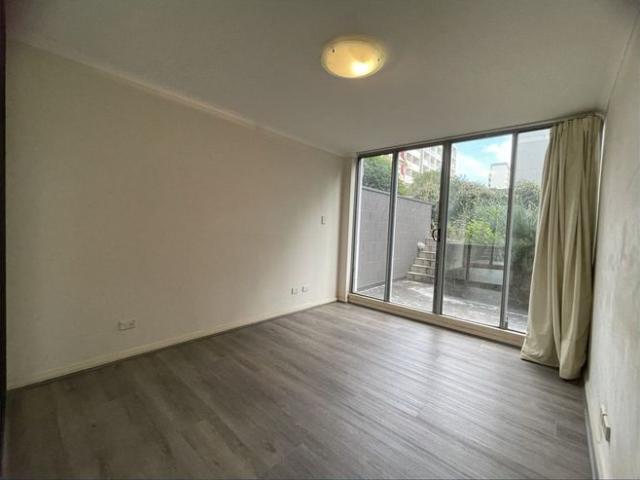 1 BED + HUGE STUDY I 1 BATH