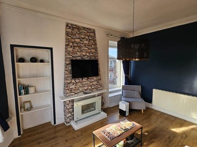 1 Bed Penthouse, Budhill Avenue, G32