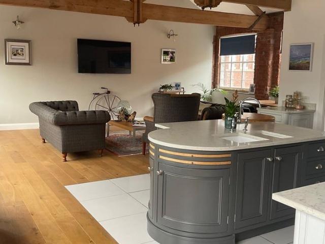 1 Bed Penthouse, Green Lane, S3