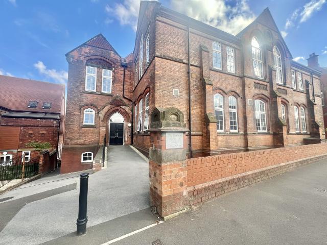 1 bed Penthouse To Let