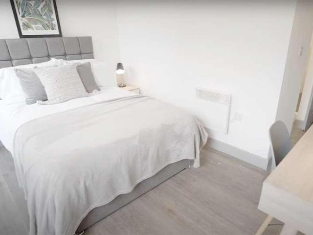 1 bed property to rent