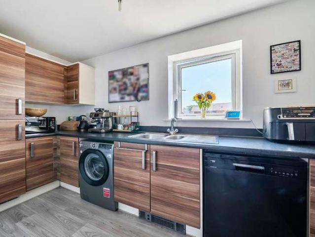 1 bed flat for sale